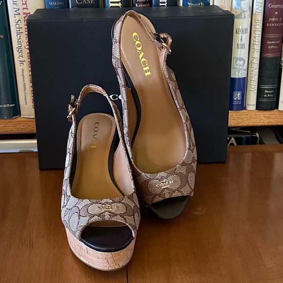 Coach Chestnut Signature Heels 9.5 - Picture 6 of 8